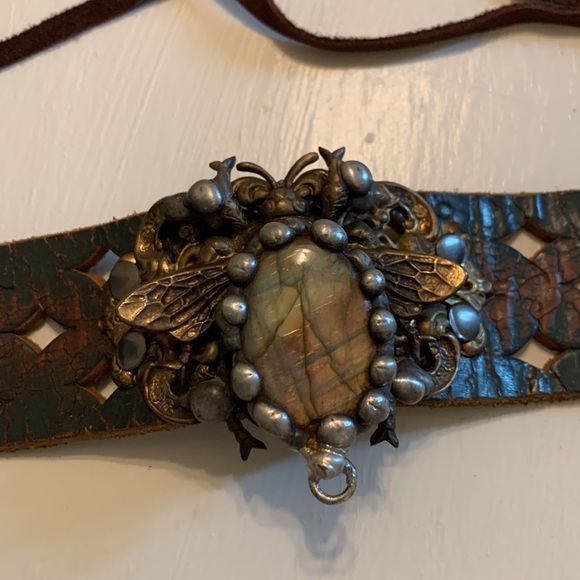 Gorgeous choker ❤️😍🤩! Never worn. - Picture 2 of 4